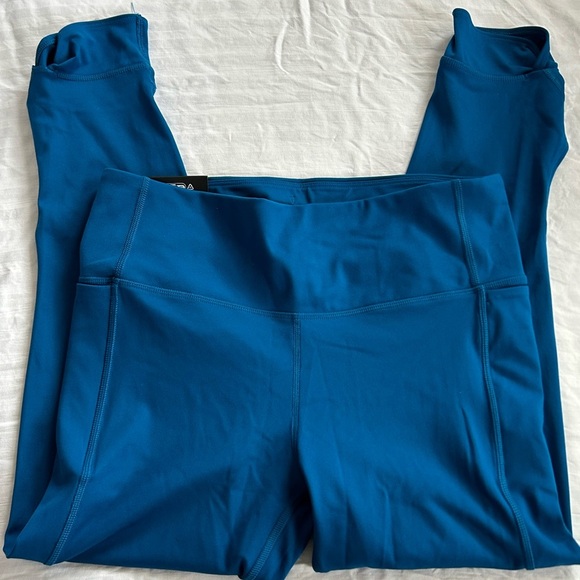 Under Armour High Waist, Ankle Leggings with detail at hem Women’s SZ L NWT - Picture 1 of 7